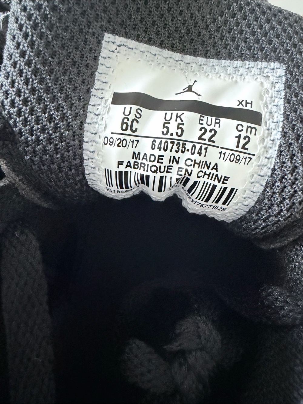 Air Jordan 1 Retro Black/Gray Sneakers Size 6C - Picture 6 of 6